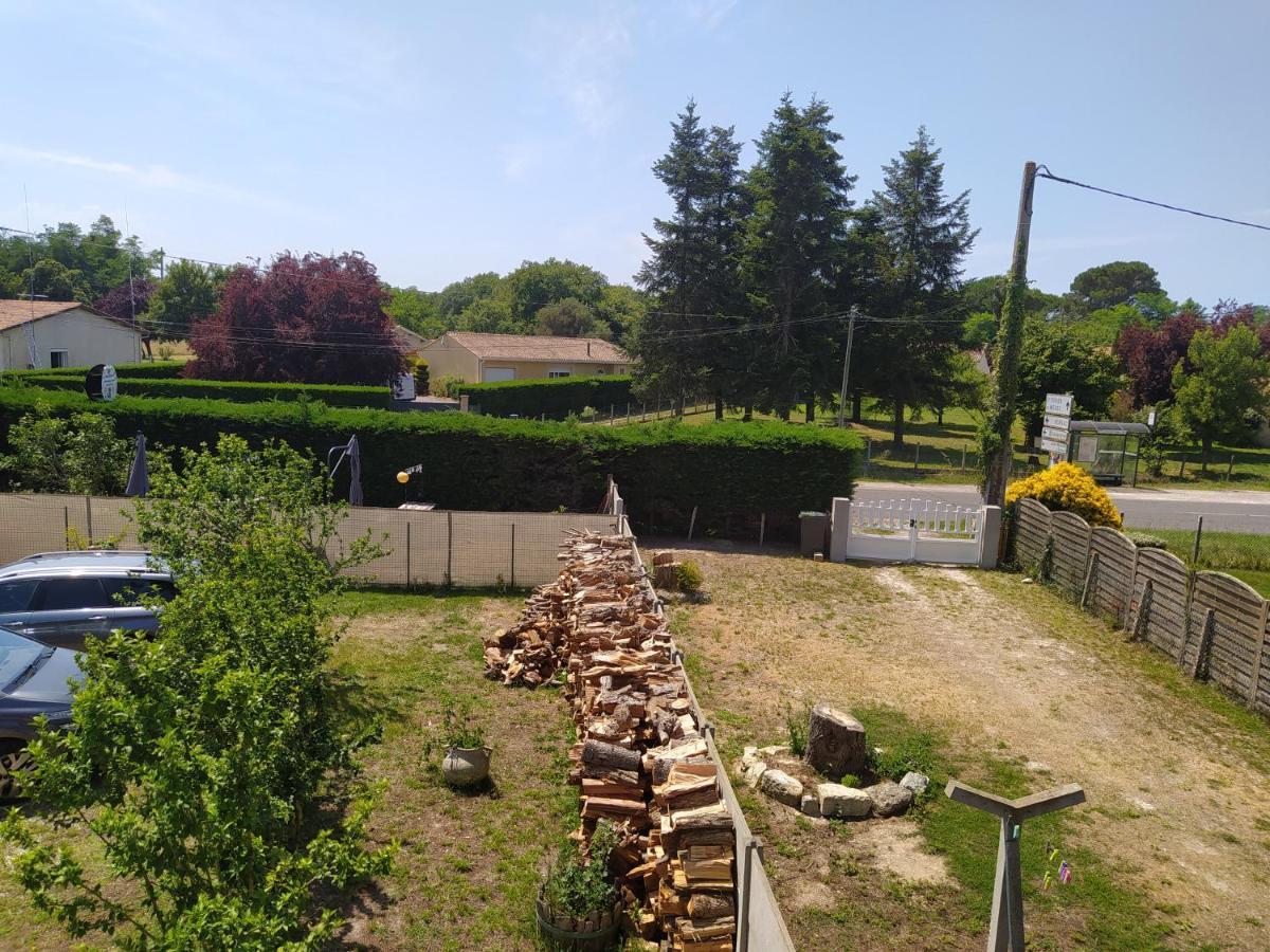 Les Gites De Vensac Exterior photo